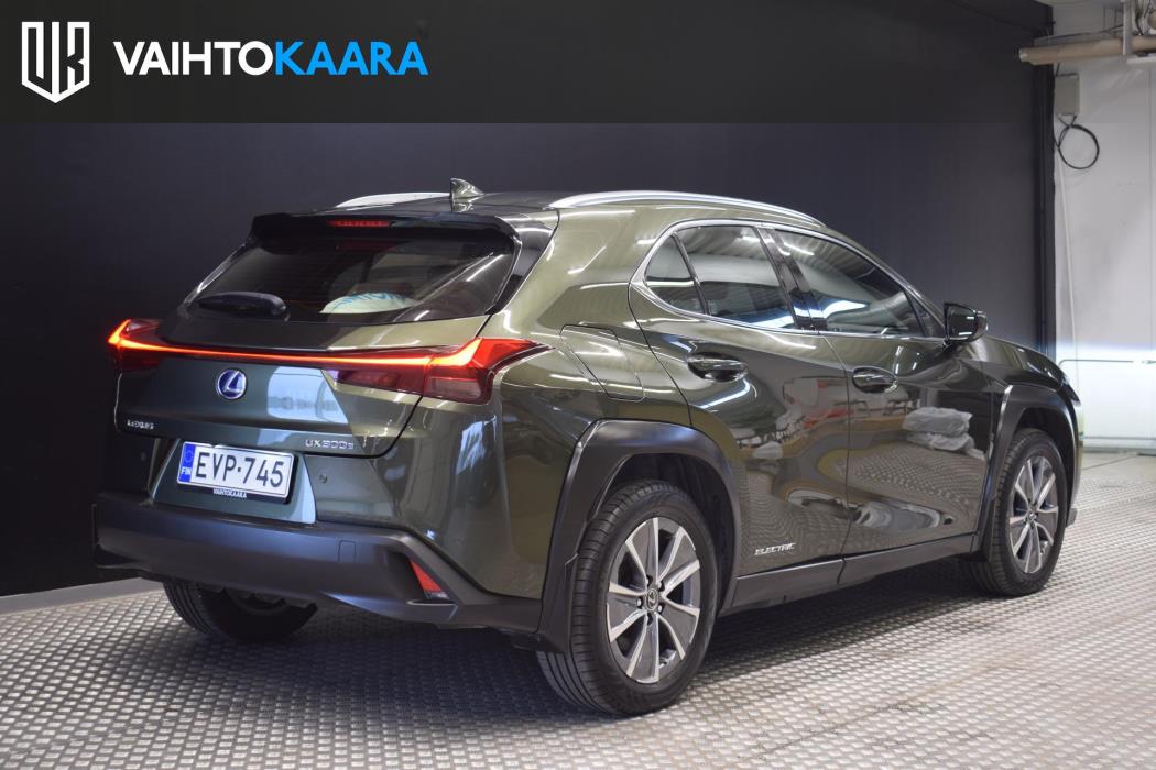 LEXUS UX 2022