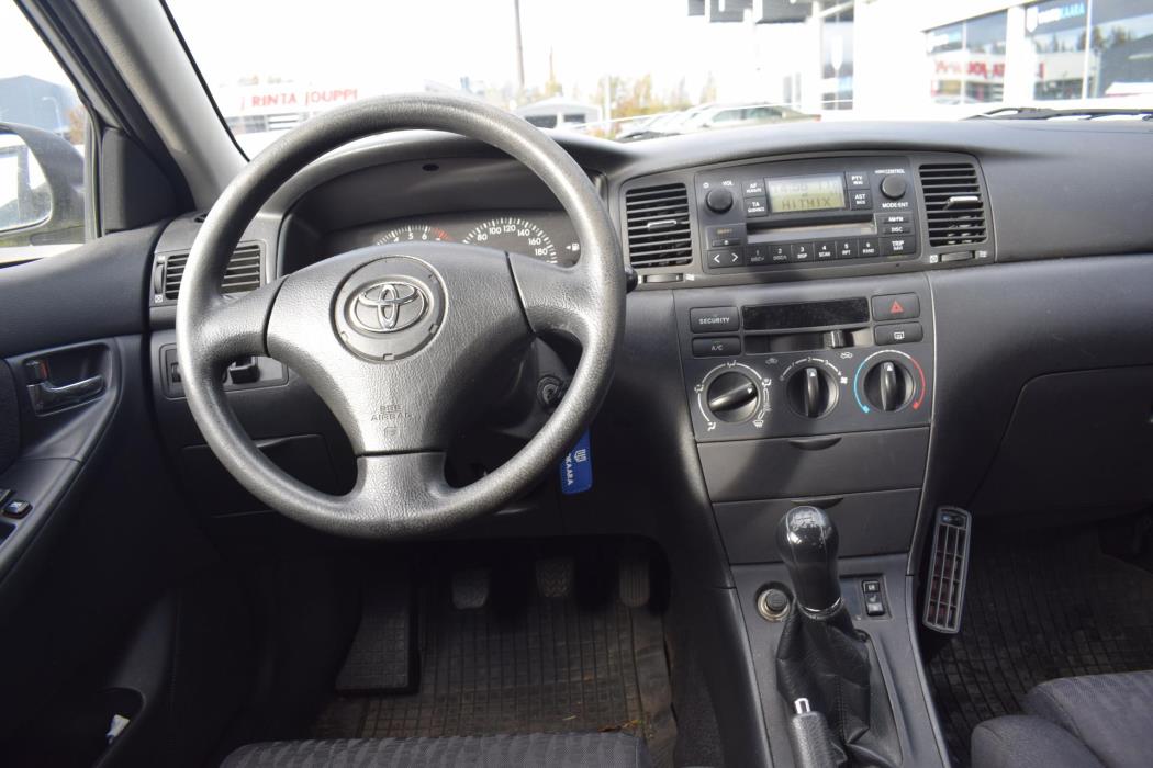 TOYOTA Corolla 2002