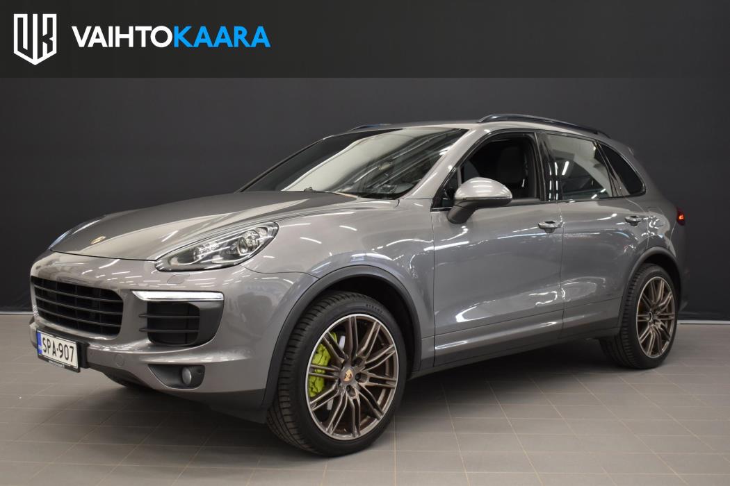 PORSCHE Cayenne 2015