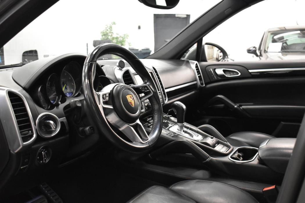 PORSCHE Cayenne 2015