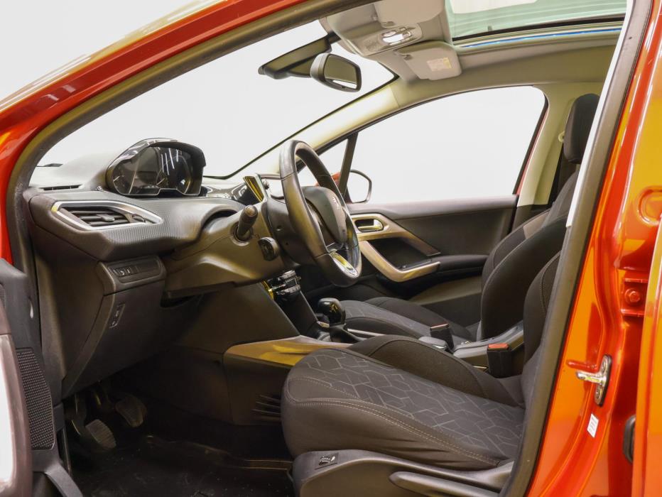 PEUGEOT 2008 2015