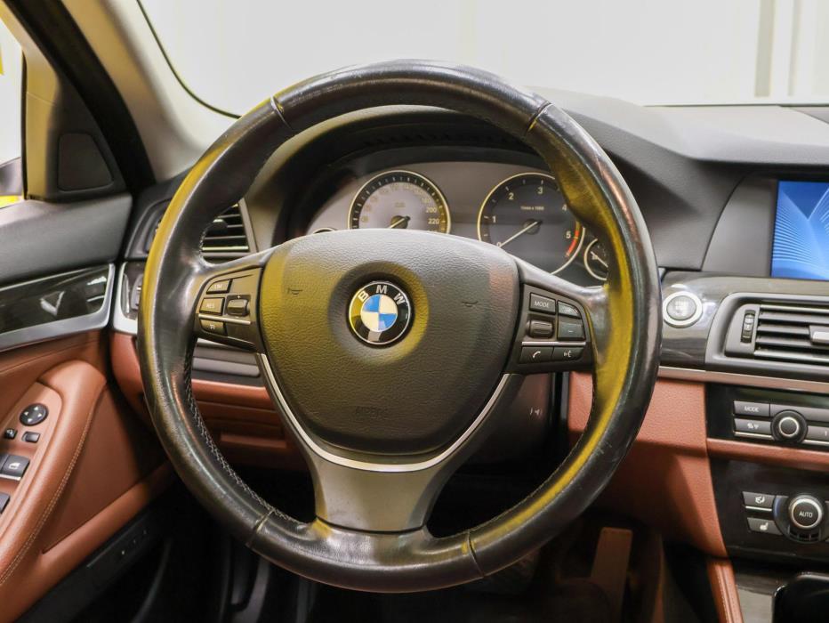 BMW 525 2010