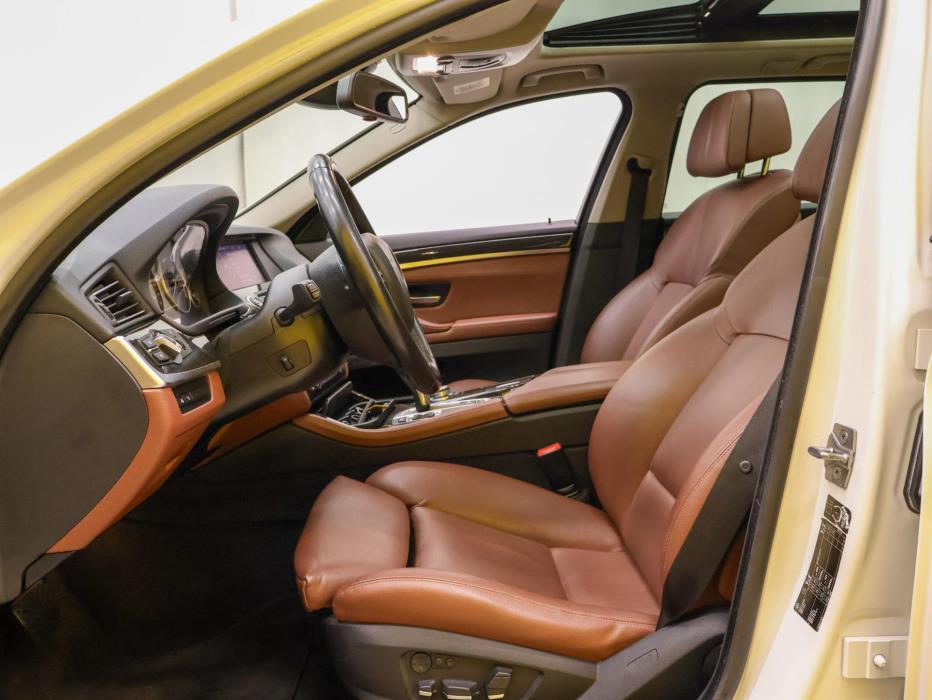 BMW 525 2010