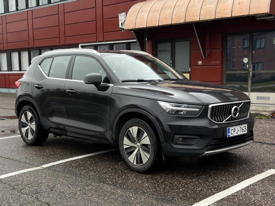 VOLVO XC40 2021