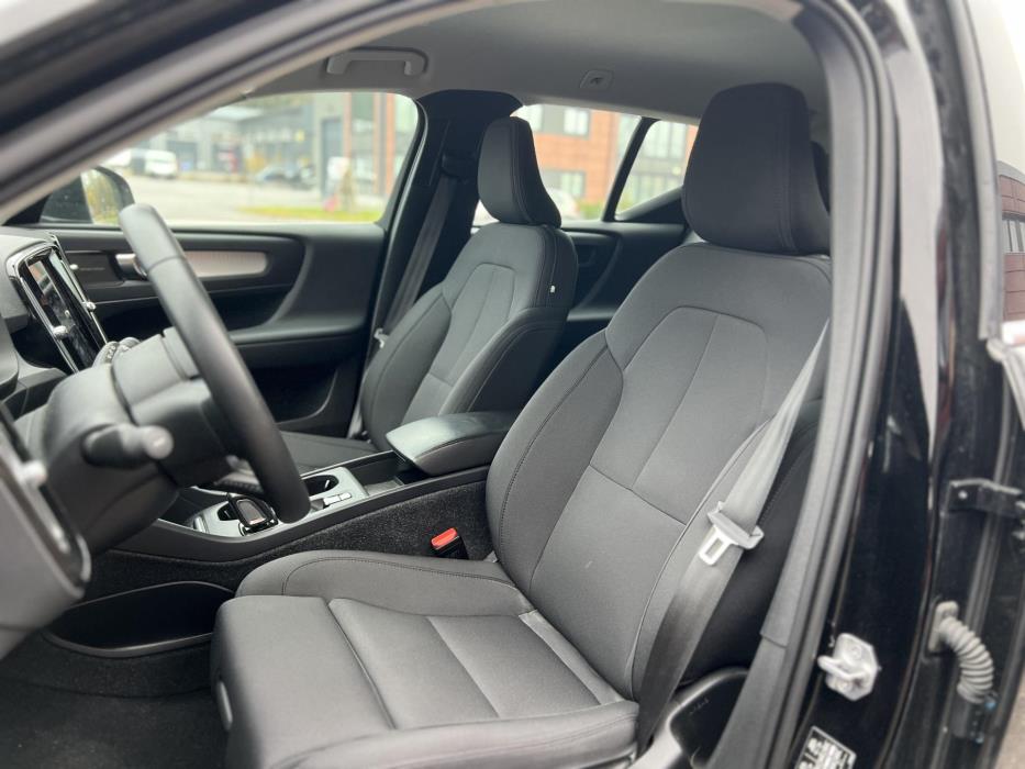 VOLVO XC40 2021