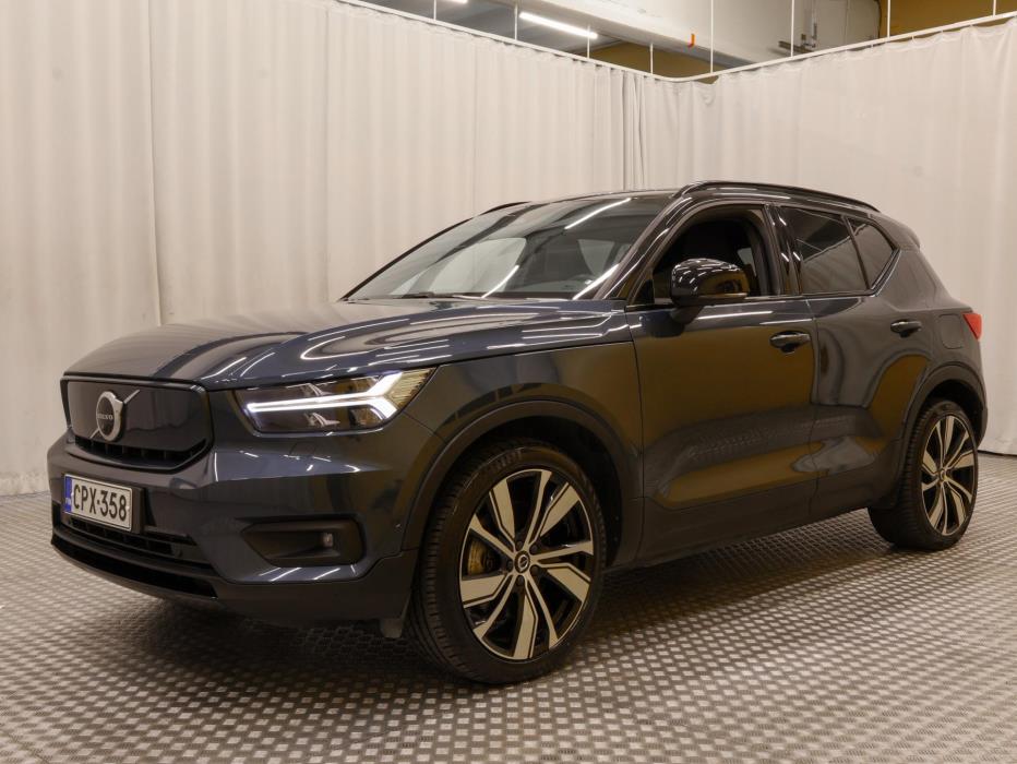 VOLVO XC40 2022