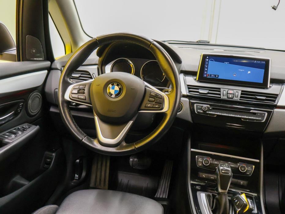 BMW 225 2018