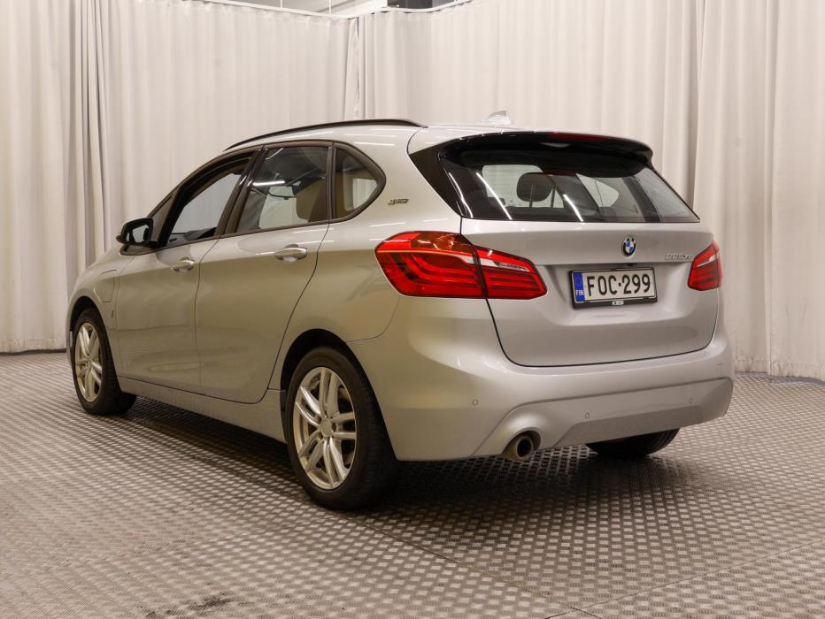 BMW 225 2018