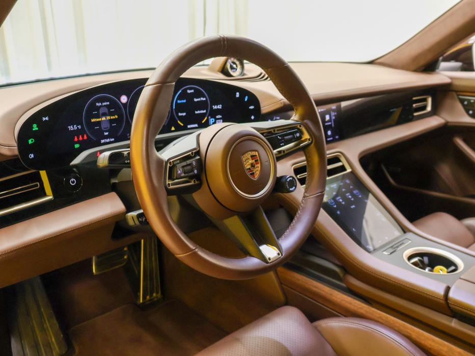 PORSCHE Taycan 2022
