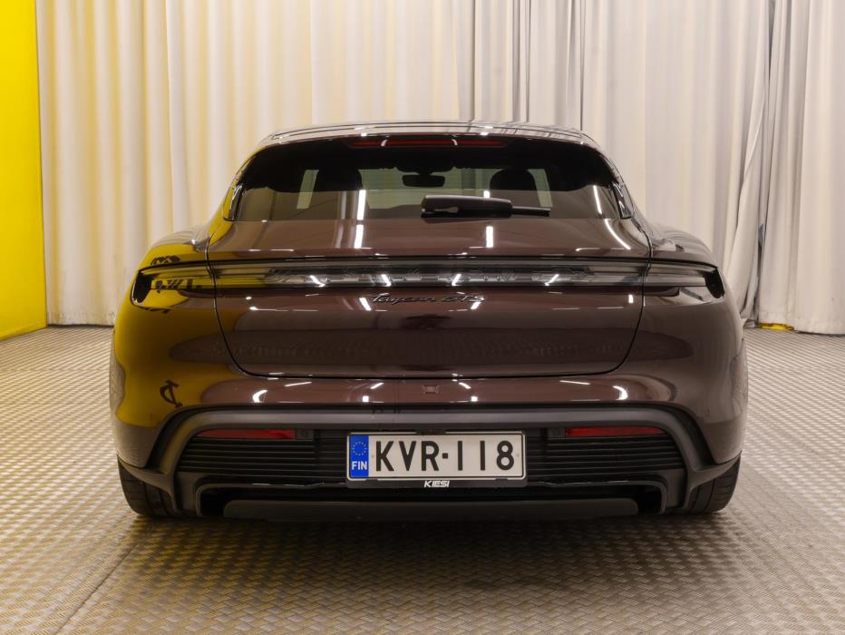 PORSCHE Taycan 2022