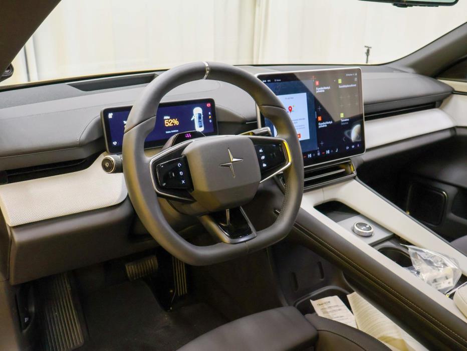 POLESTAR 4 2025