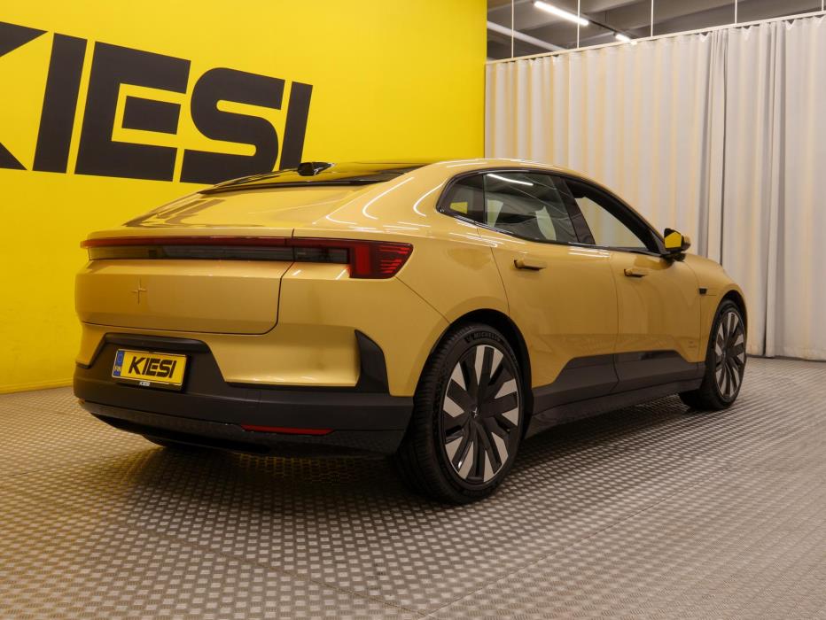 POLESTAR 4 2025