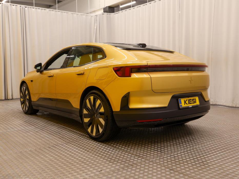 POLESTAR 4 2025