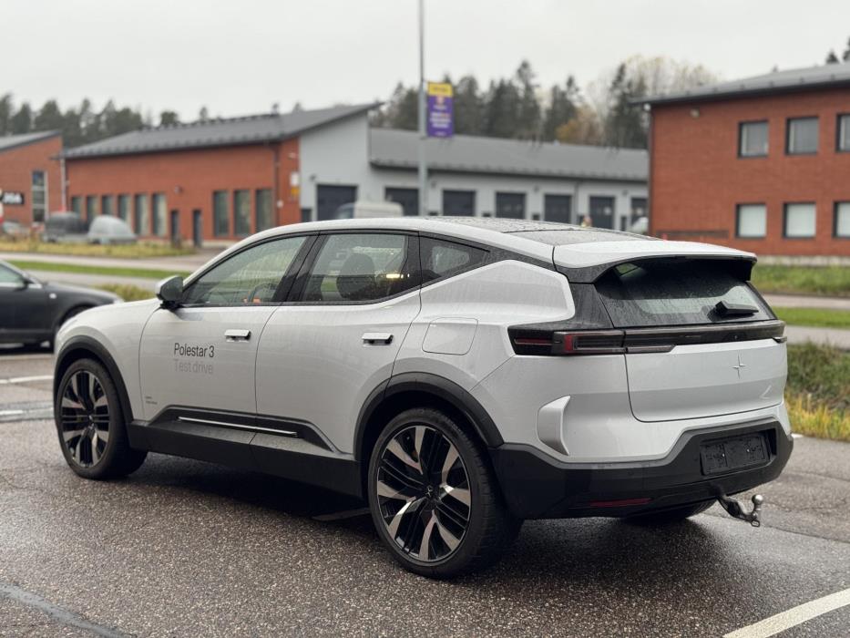 POLESTAR 3 2025