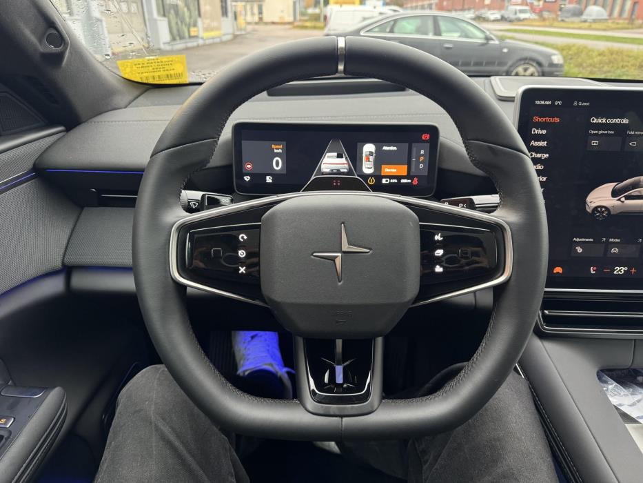 POLESTAR 4 2025