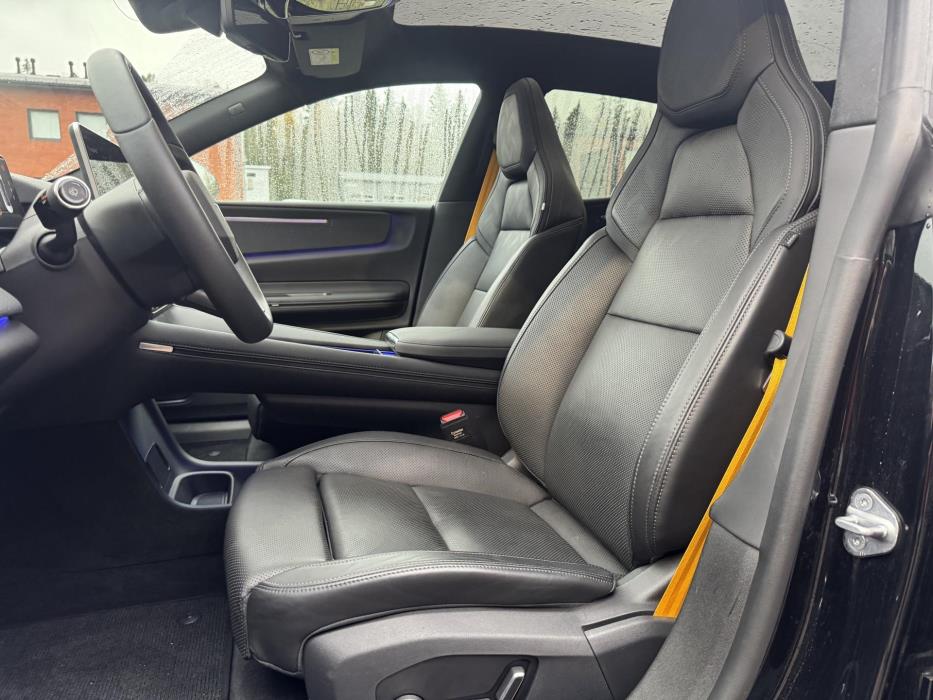 POLESTAR 4 2025