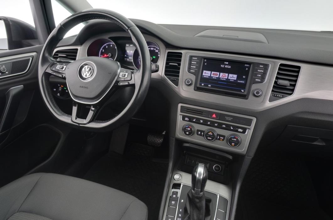 VOLKSWAGEN Golf Sportsvan 2016