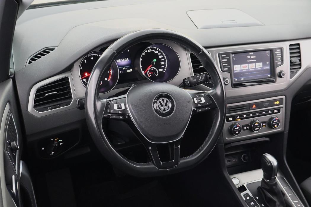 VOLKSWAGEN Golf Sportsvan 2016