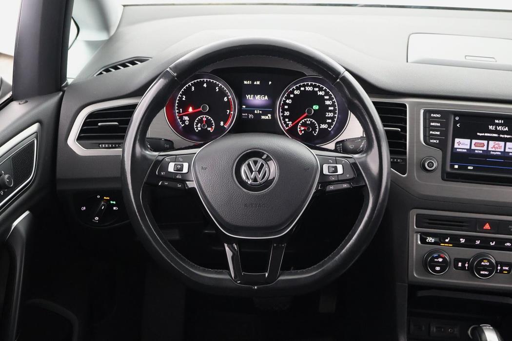 VOLKSWAGEN Golf Sportsvan 2016
