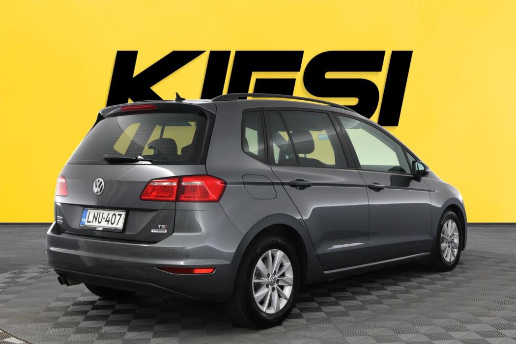 VOLKSWAGEN Golf Sportsvan 2016