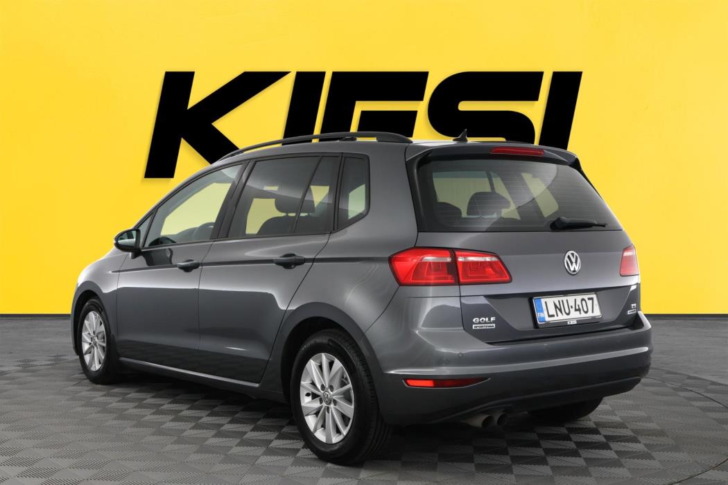 VOLKSWAGEN Golf Sportsvan 2016