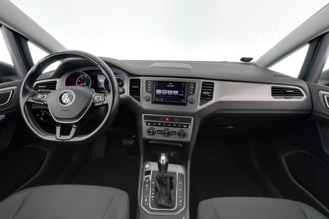 VOLKSWAGEN Golf Sportsvan 2016