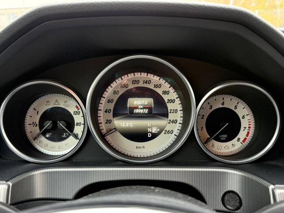 MERCEDES-BENZ E 2013