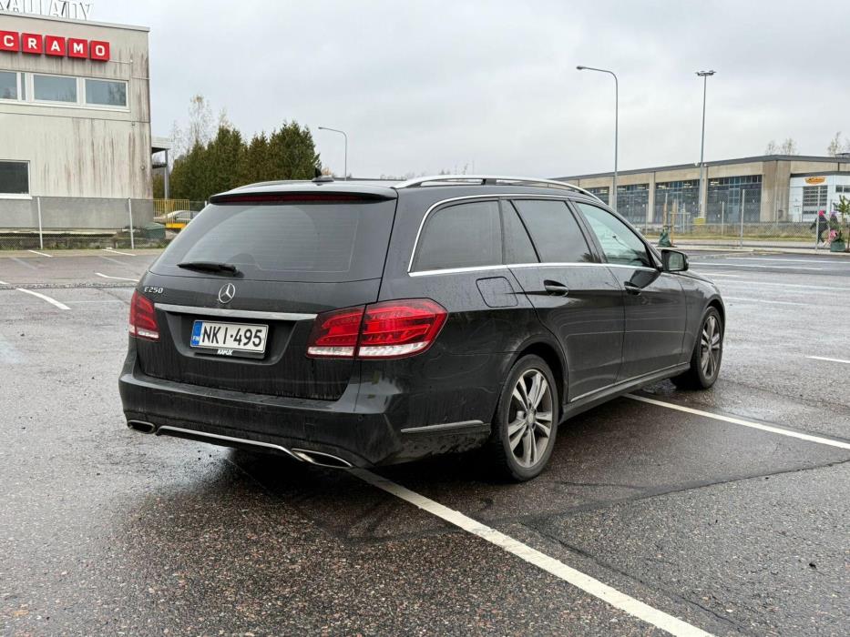 MERCEDES-BENZ E 2013