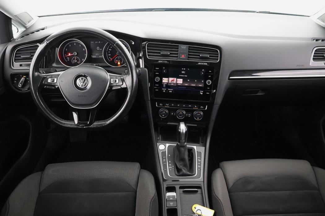 VOLKSWAGEN Golf 2017