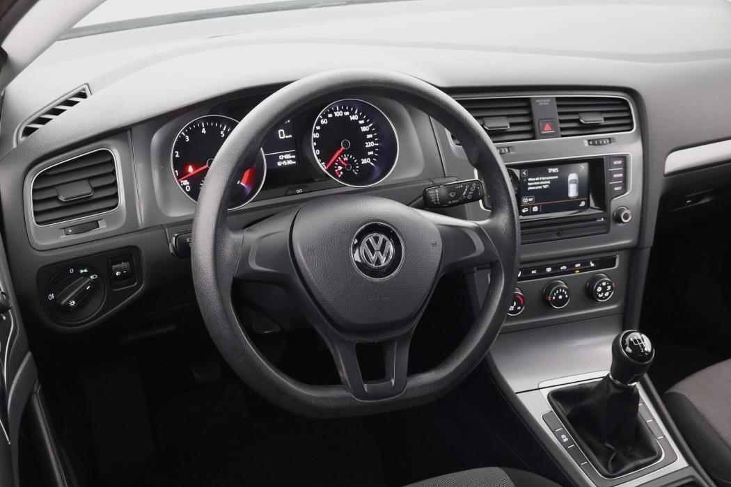 VOLKSWAGEN Golf 2013