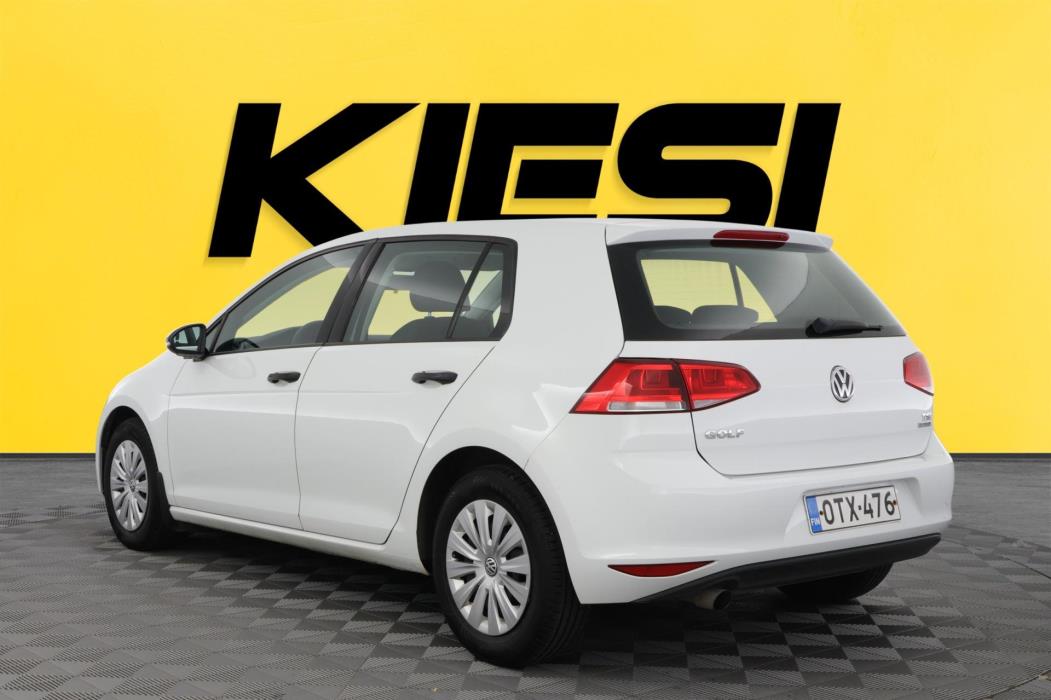 VOLKSWAGEN Golf 2013