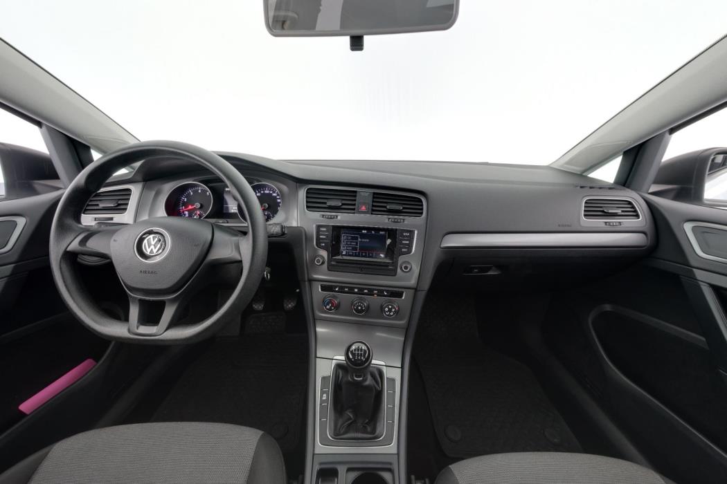 VOLKSWAGEN Golf 2013