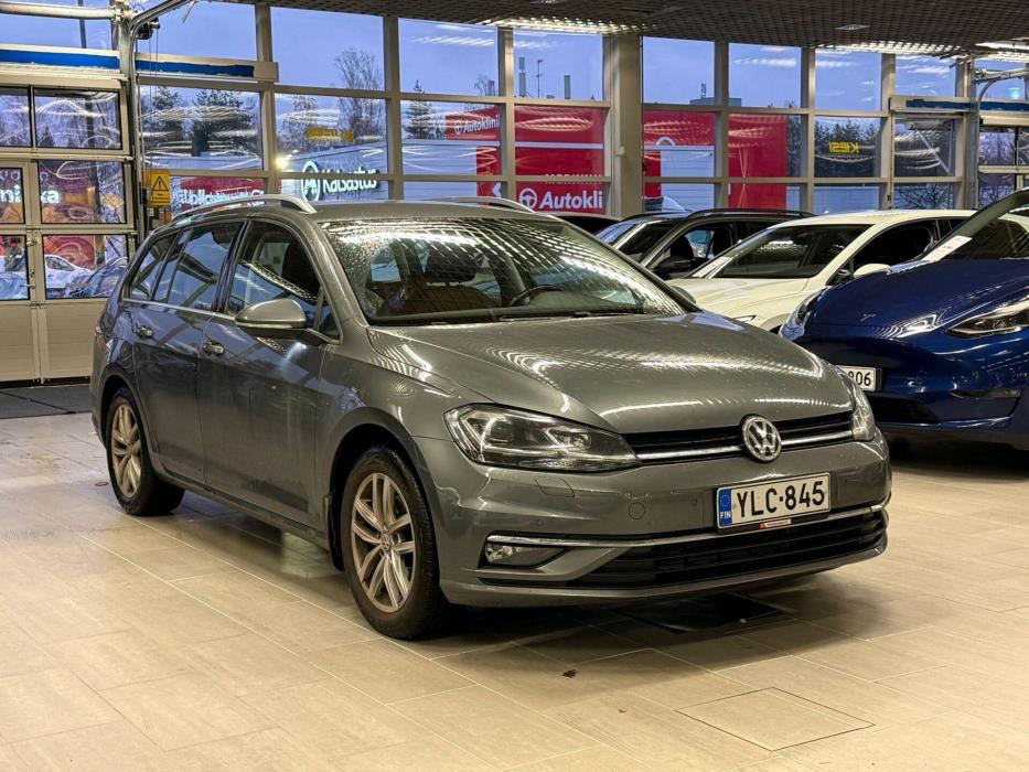 VOLKSWAGEN Golf 2019
