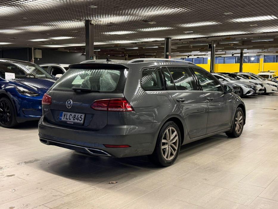 VOLKSWAGEN Golf 2019