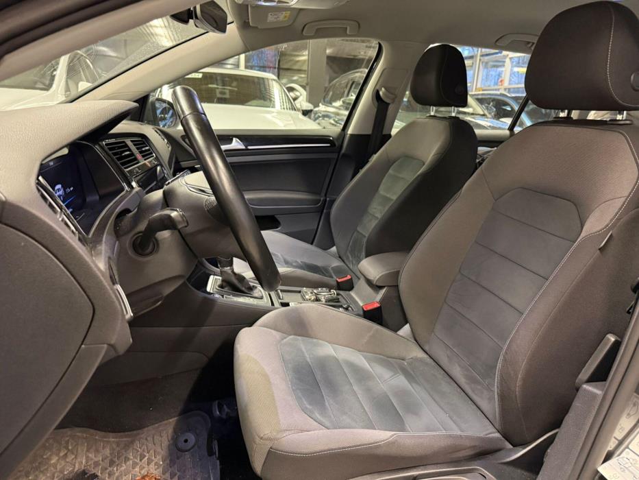 VOLKSWAGEN Golf 2019