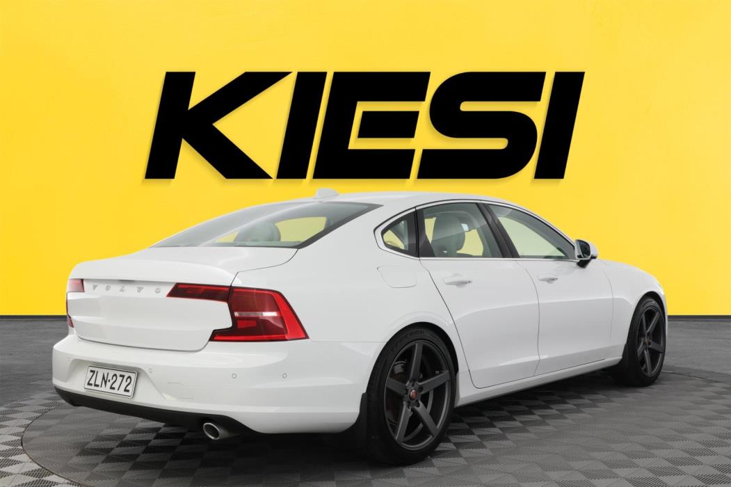 VOLVO S90 2017
