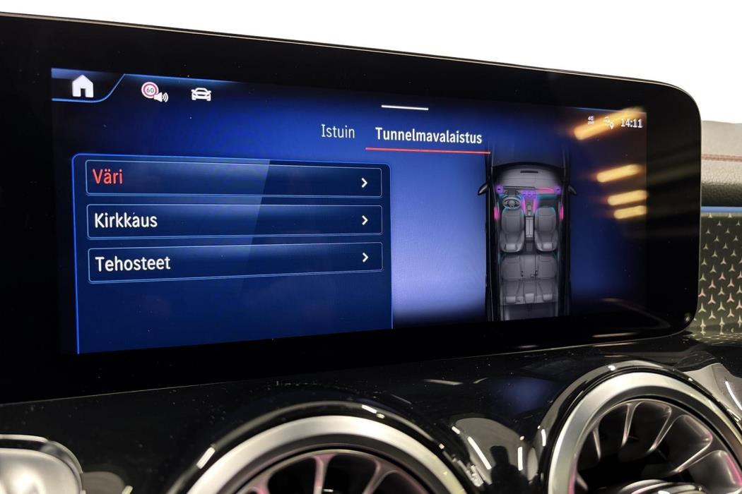 Mercedes-Benz EQB 2025