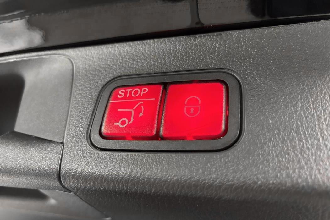 Mercedes-Benz EQB 2025
