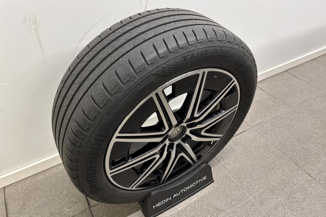 Mercedes-Benz EQB 2025