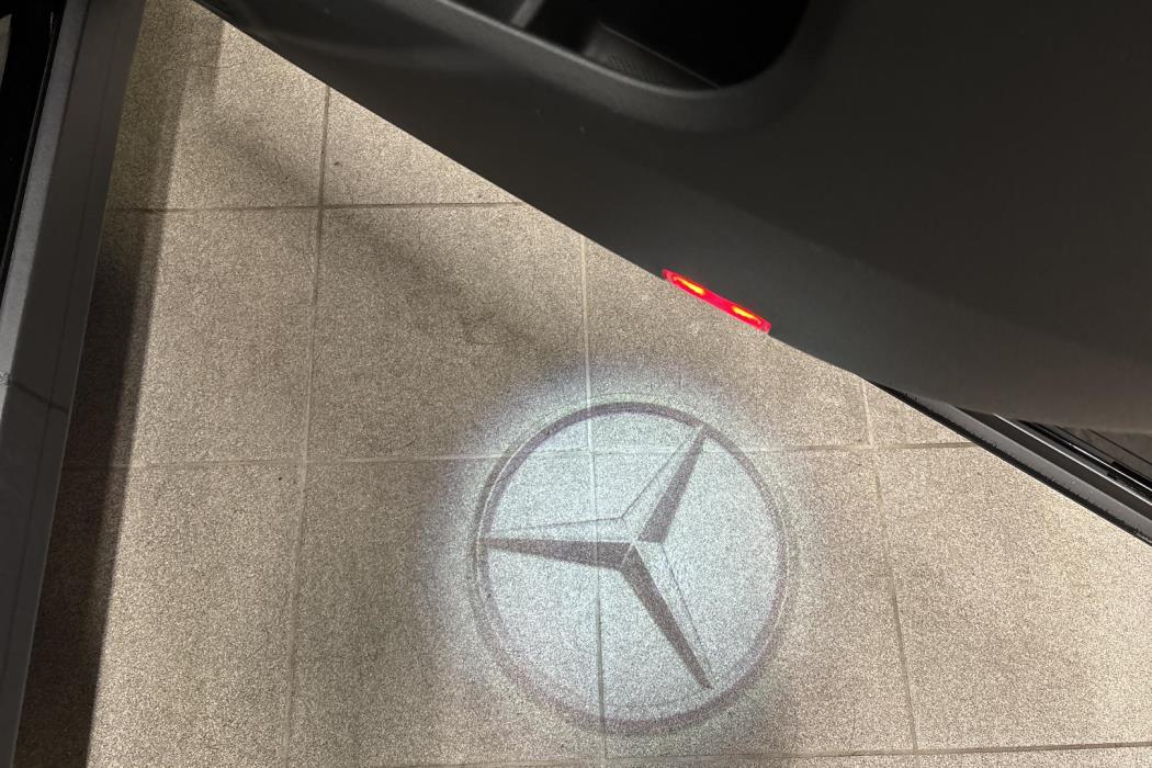 Mercedes-Benz EQB 2025