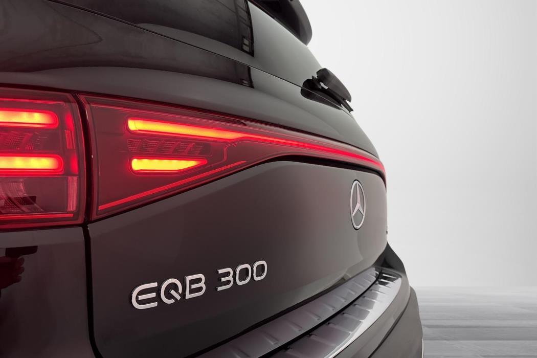 Mercedes-Benz EQB 2025