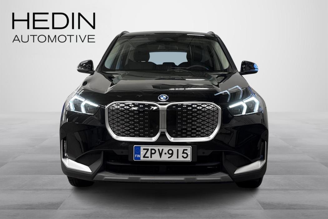 BMW iX1 2025