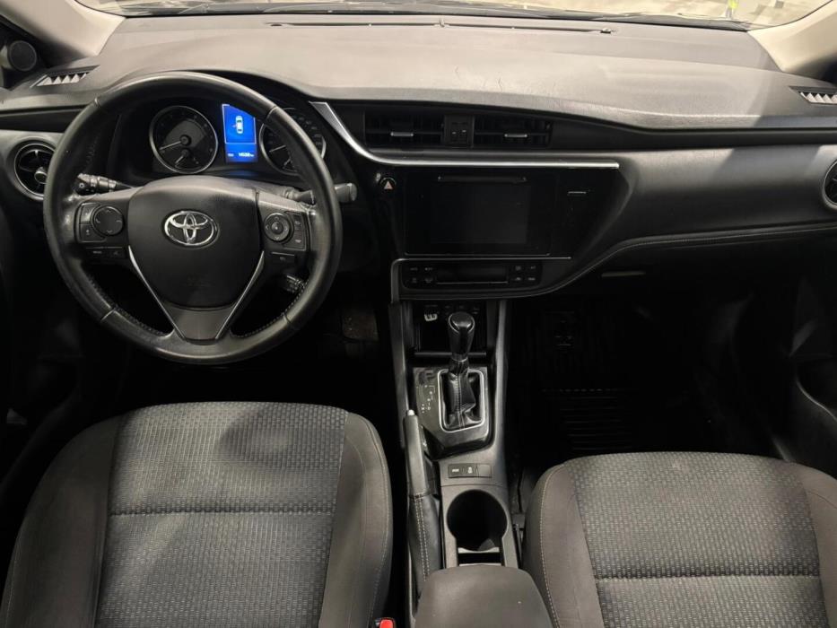 TOYOTA Corolla 2018