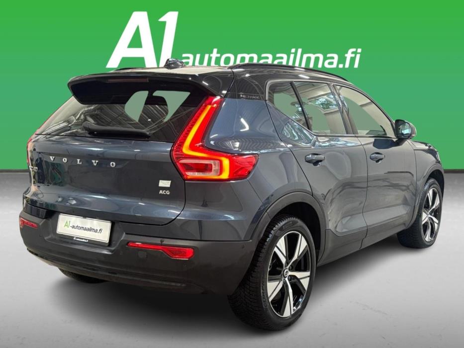 VOLVO XC40 2021
