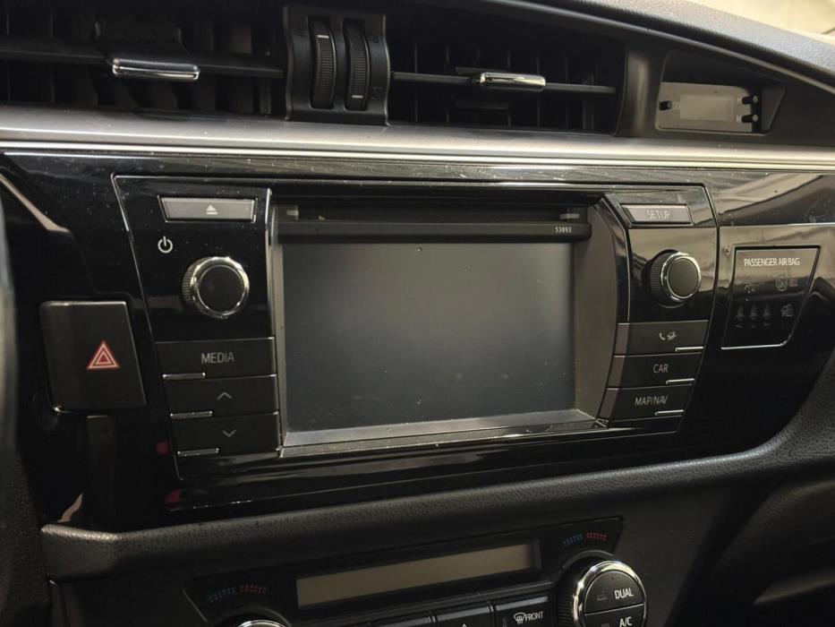 TOYOTA Corolla 2015