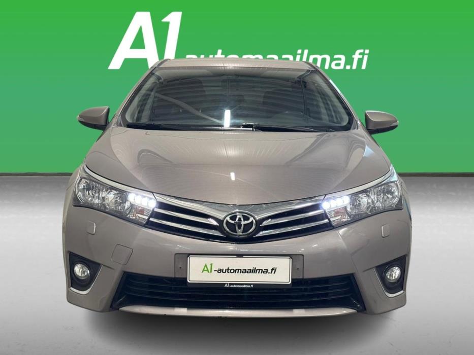 TOYOTA Corolla 2015