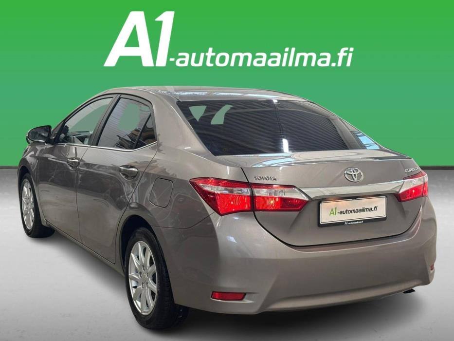 TOYOTA Corolla 2015
