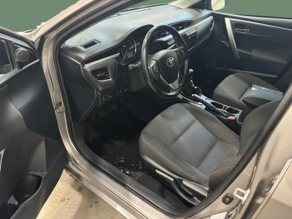 TOYOTA Corolla 2015