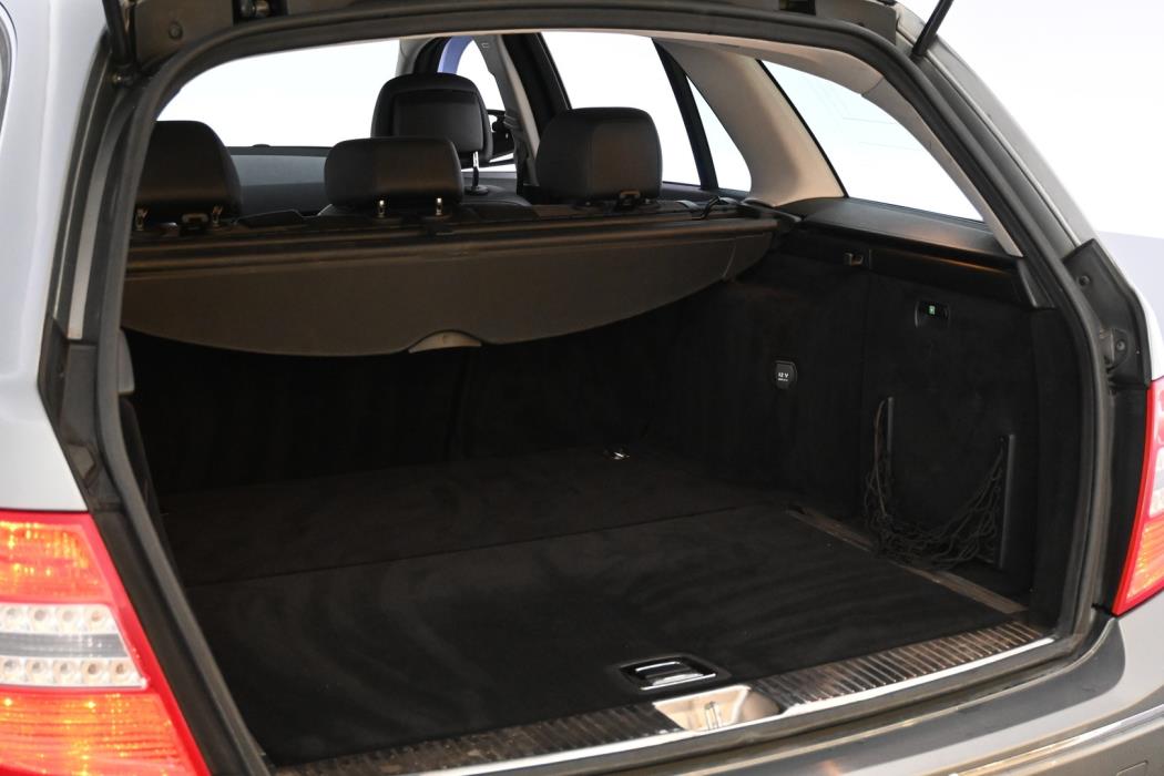 MERCEDES-BENZ C 2008