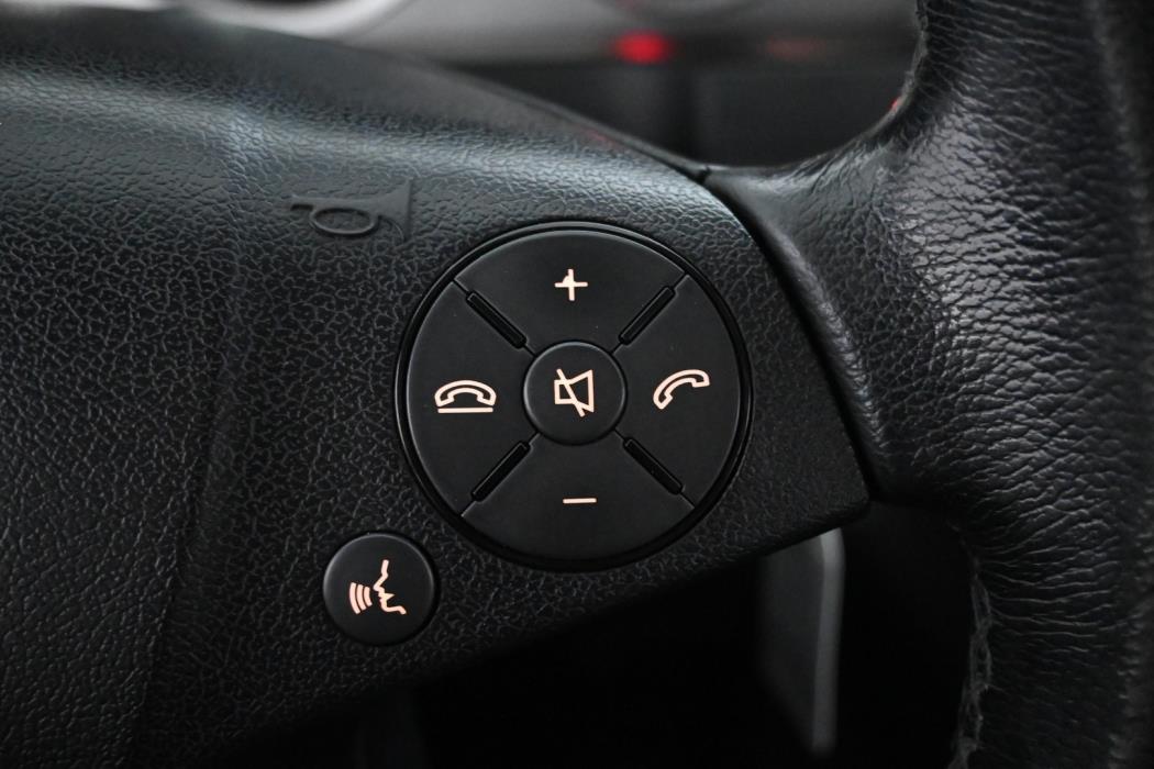 MERCEDES-BENZ C 2008